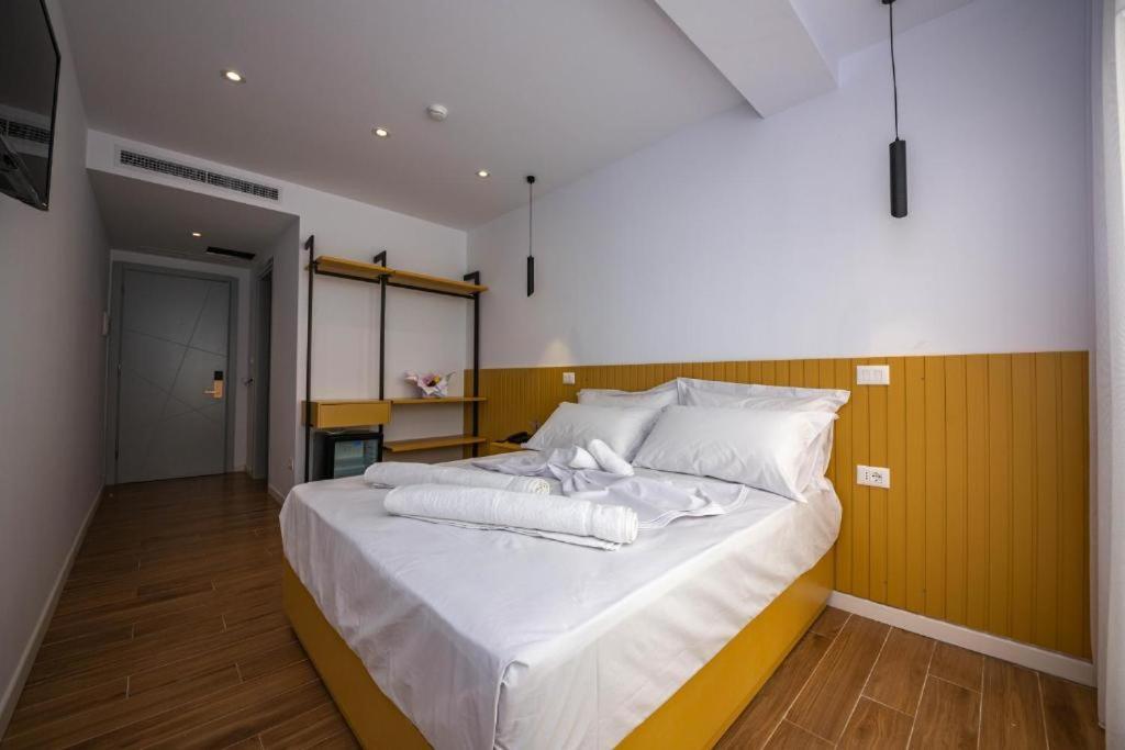 Hesperus Hotel Orikum Eksteriør bilde