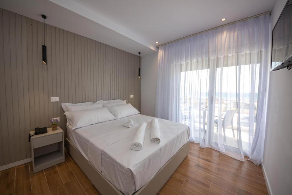 Hesperus Hotel Orikum Eksteriør bilde